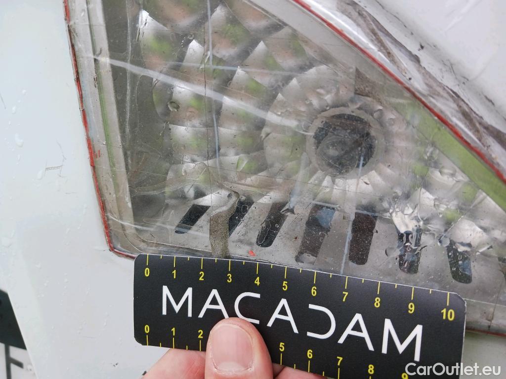  Renault  Master RENAULT TRUCKS UK  VU 4p 3G furgón Red Edition Van FWD 135CV L3H2 #23