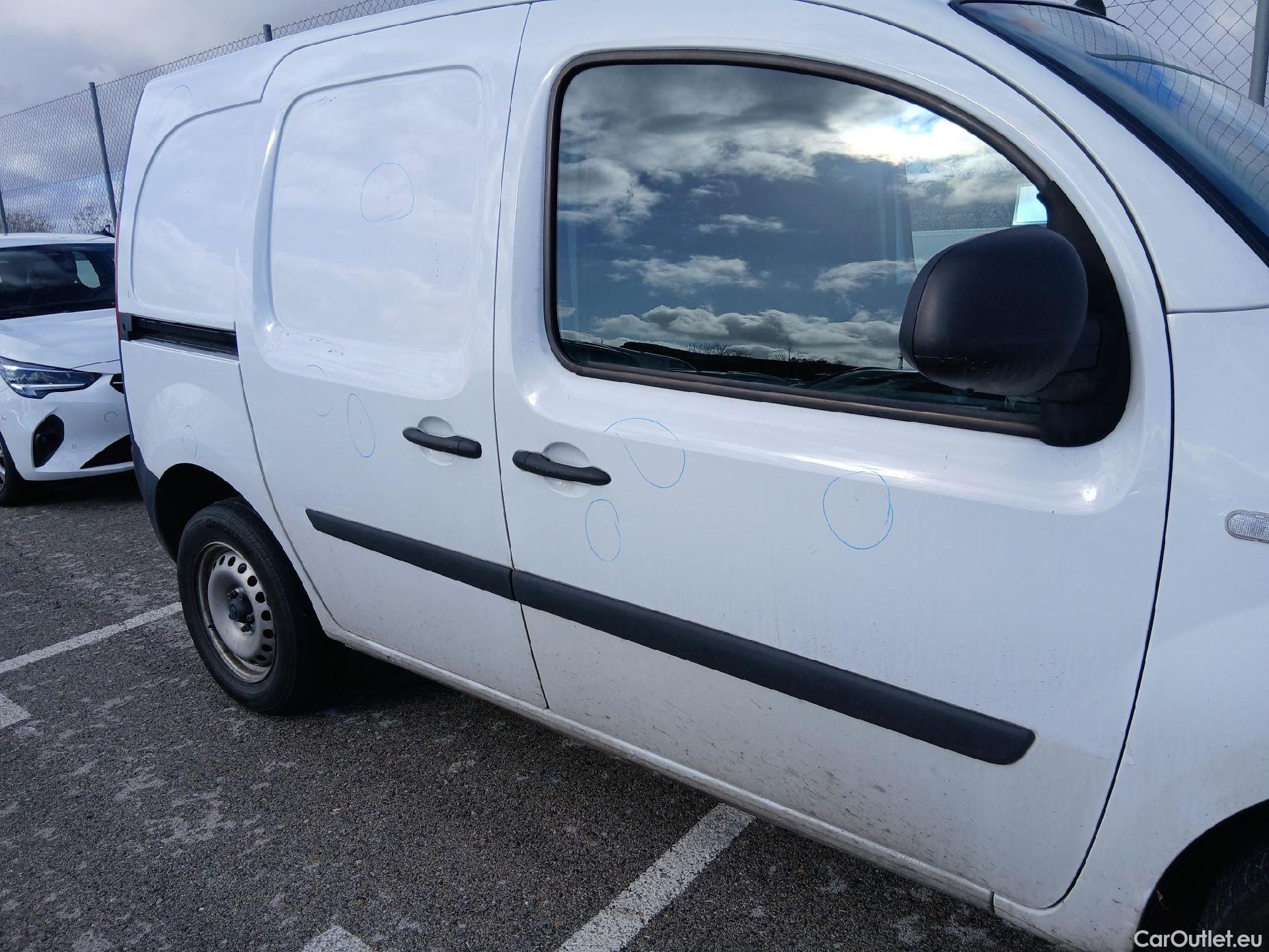  Renault  Kangoo RENAULT  Furgón/2013/3P/furgón derivado de turismo Profesional Blue dCi 70kW (95CV) #29