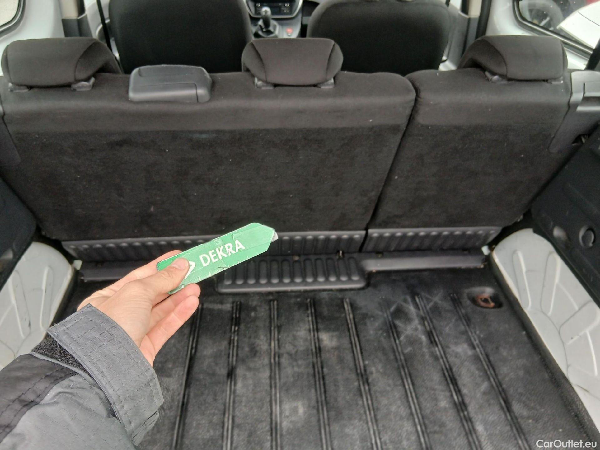  Renault  Kangoo RENAULT  Combi / 2013 / 4P / combi Profesional M1-AF En. dCi 66kW (90CV) E6 #36