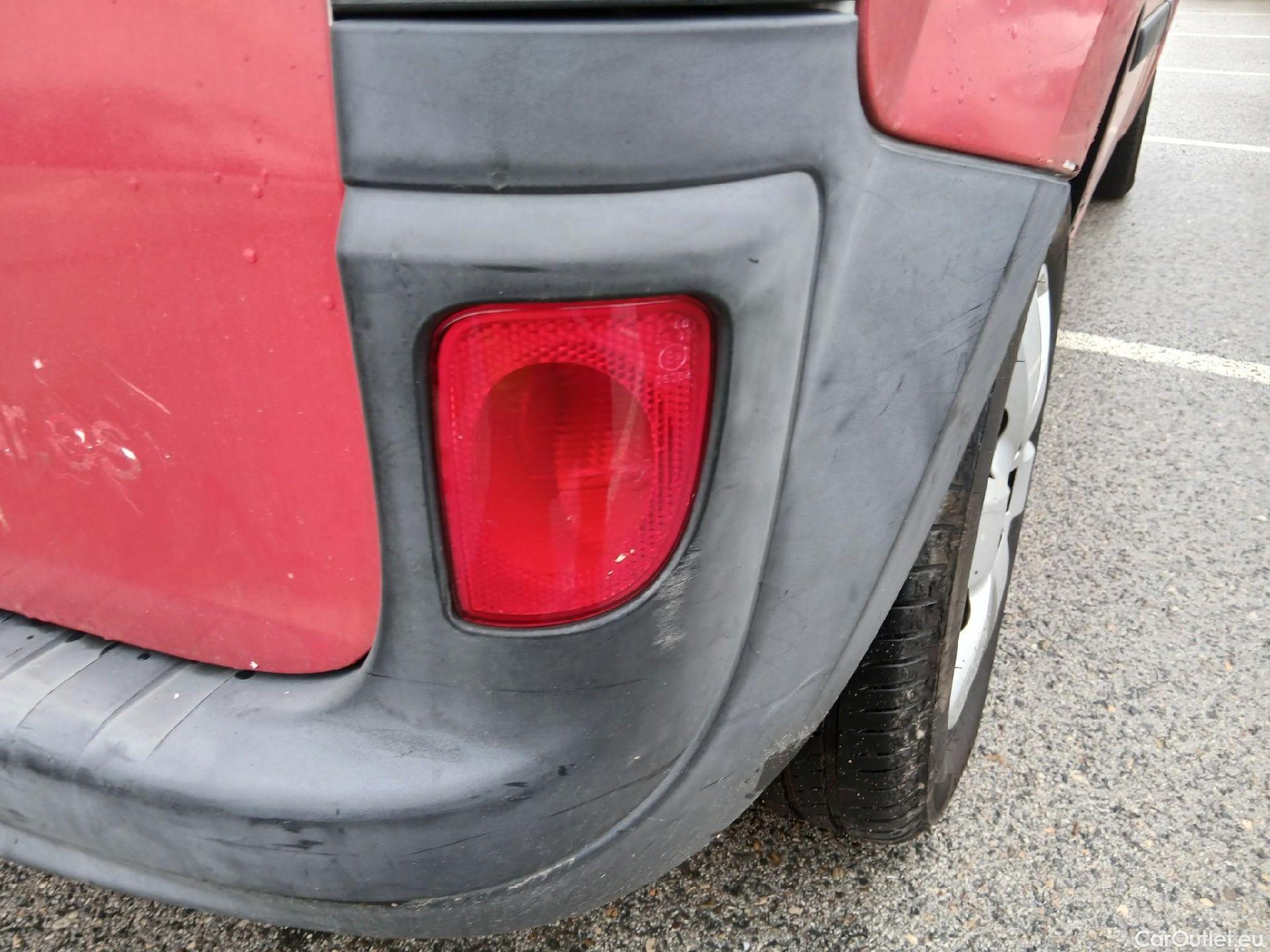  Renault  Kangoo RENAULT  Combi / 2013 / 4P / combi Profesional M1-AF En. dCi 66kW (90CV) E6 #35