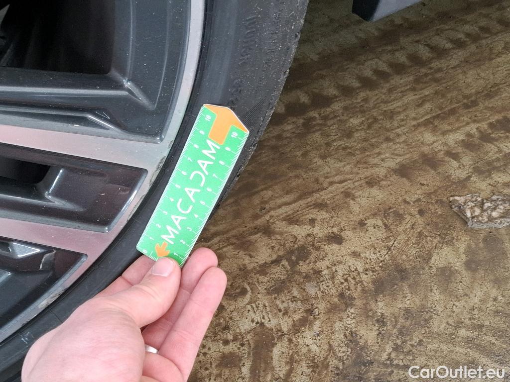  Bmw  Serie 2 BMW Série 2 Gran Coupé / 2019 / 4P / Berline 218D AUTO Business Design #19