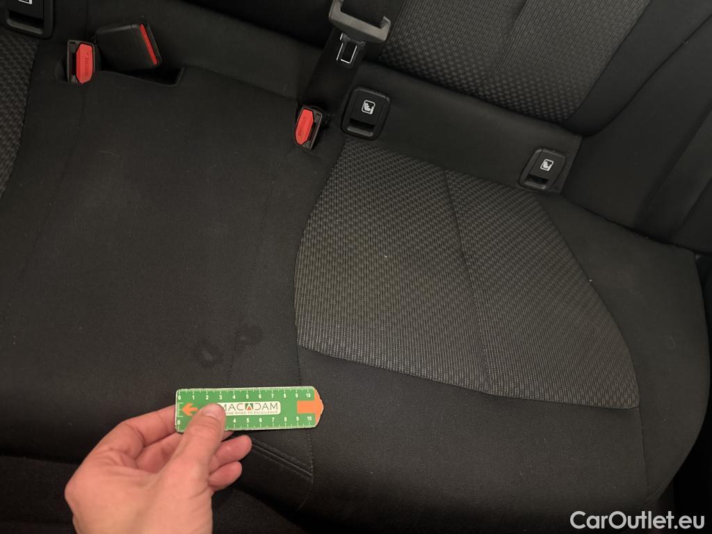  Bmw  Serie 1 BMW Série 1 / 2019 / 5P / Berline 116i DKG7 Business Design #4