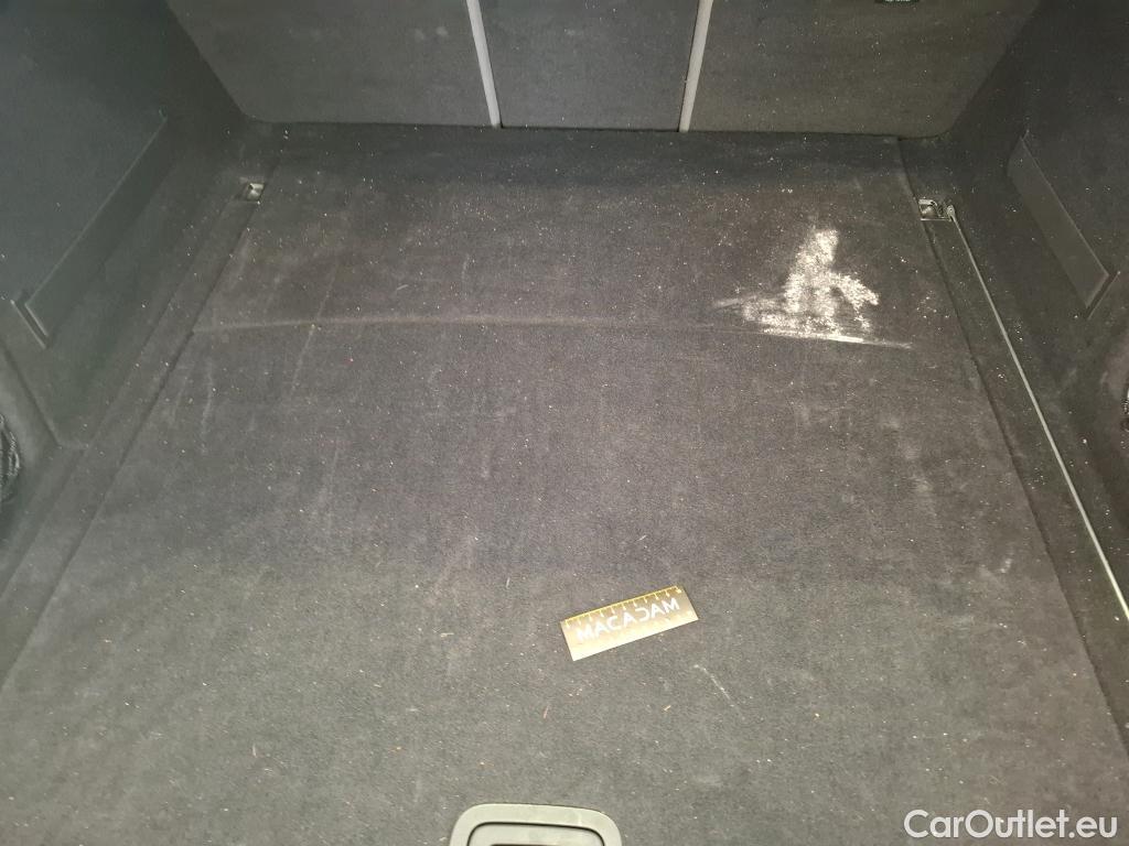  Audi  A4 AUDI  Avant / 2019 / 5P / Break 35 TFSI 150 S tronic Avus #19