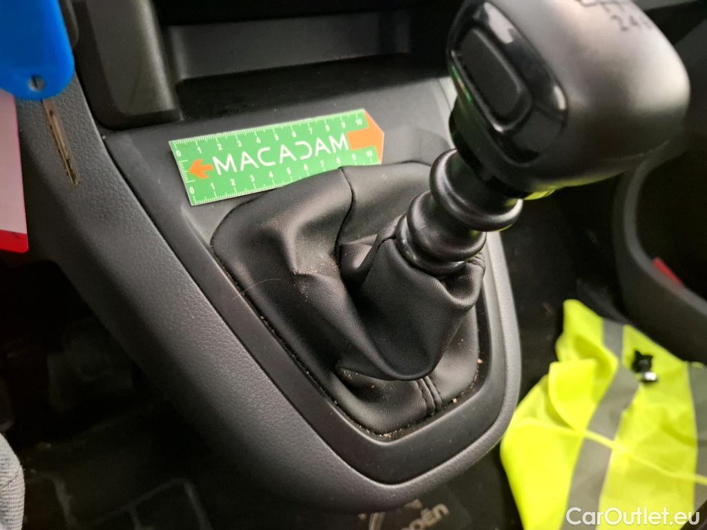  Citroen  Jumpy  Combi XL Confort 1.5 BlueHDi 120CV BVM6 9 Sieges E6d #31