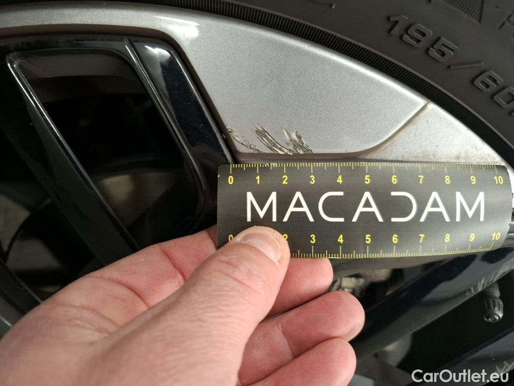  Citroen  C4  Berline Feel Pack 1.2 PureTech 130CV BVM6 6E #8