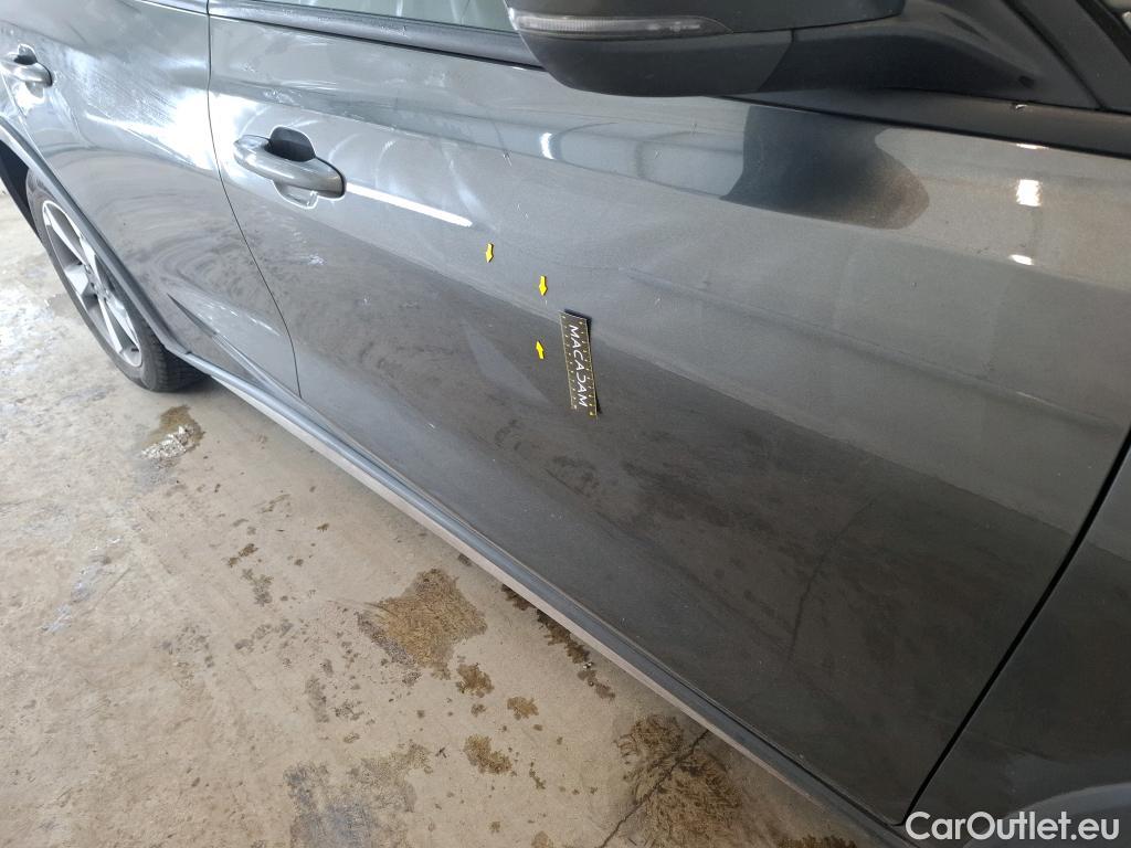  Ford  Focus FORD  / 2018 / 5P / Crossover 5P - 1.5 EcoBlue 120 ch S&S Active #42