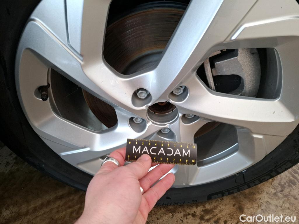  Citroen  C5 CITROEN  Aircross / 2022 / 5P / SUV Hybrid rechargeable 180 e-EAT8 Feel #2