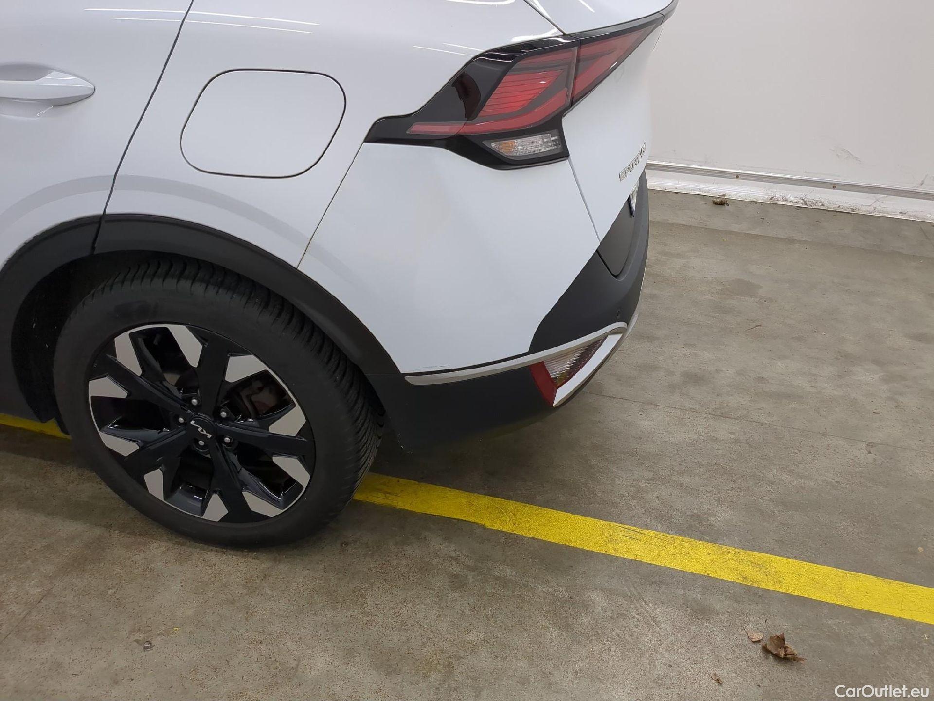  KIA  Sportage KIA  / 2021 / 5P / SUV 1.6 T-GDI 265 PHEV AUTO 4WD ACTIVE BUSIN #30