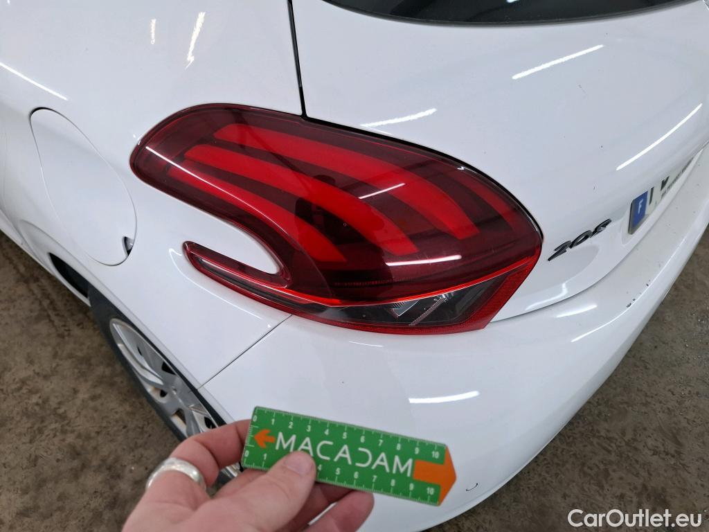  Peugeot  208 PEUGEOT  5p Berline BLUEHDI 100 ¤6.c S&S ACTIVE BUSINESS #85