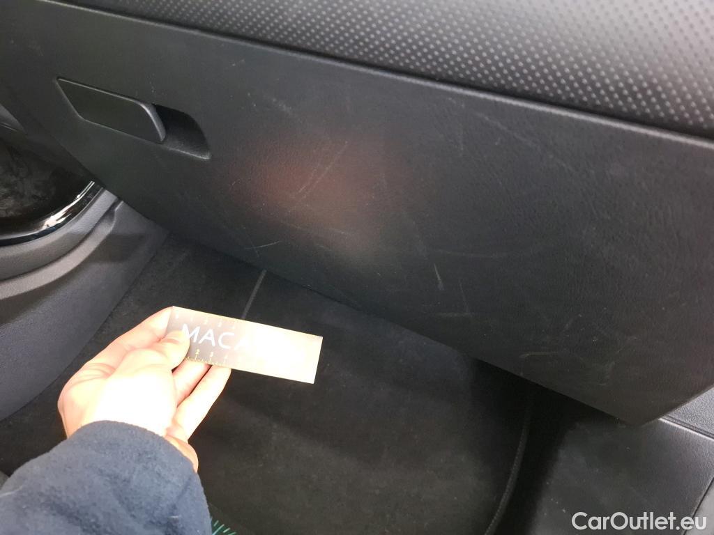  Mercedes  A-Klasse MERCEDES-BENZ Classe A Compact / 2022 / 5P / Berline A 200 Business Line 7G-DCT #21