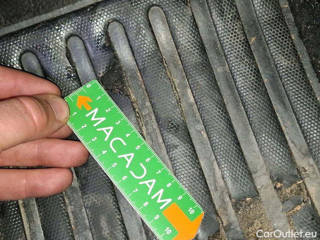  Peugeot  208 PEUGEOT  5p Berline BLUEHDI 100 ¤6.c S&S ACTIVE BUSINESS #47