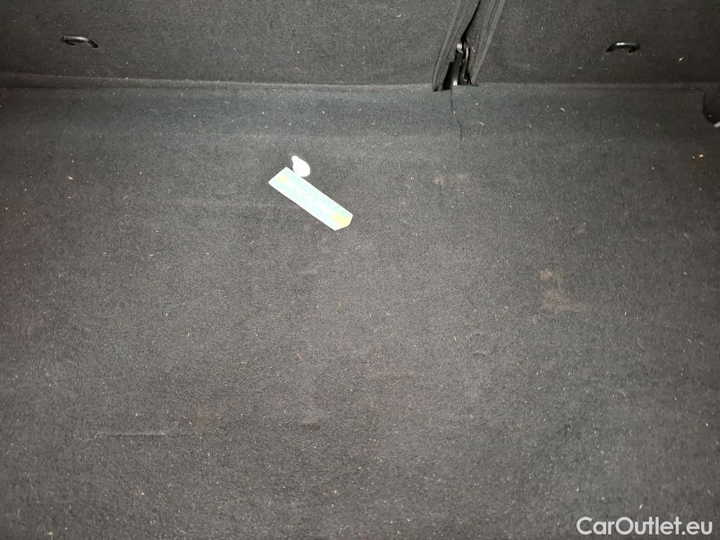  Peugeot  208 PEUGEOT  5p Berline BLUEHDI 100 ¤6.c S&S ACTIVE BUSINESS #55