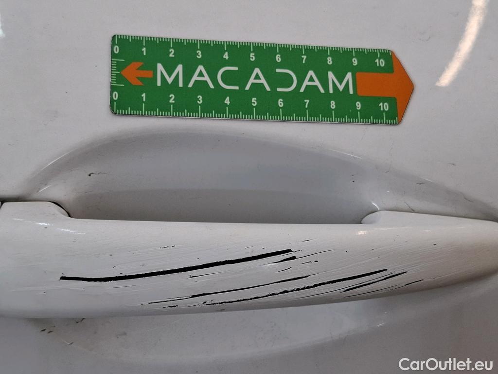  Peugeot  208 PEUGEOT  5p Berline BLUEHDI 100 ¤6.c S&S ACTIVE BUSINESS #75