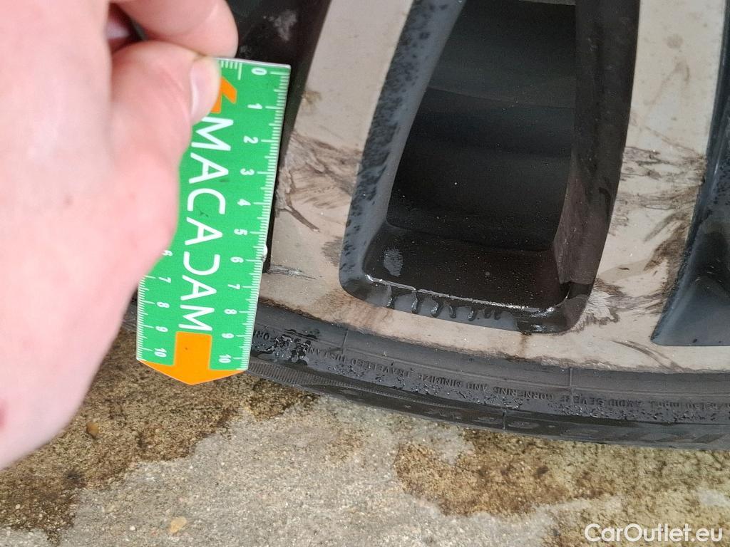  Mini  Mini   / 2021 / 3P / Berline John Cooper Works Ultimate 231ch BVM6 #48