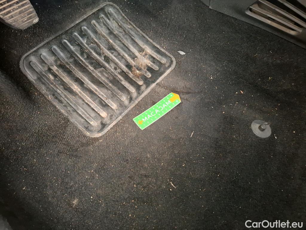  Peugeot  208 PEUGEOT  5p Berline BLUEHDI 100 ¤6.c S&S ACTIVE BUSINESS #44