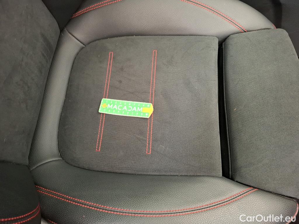  Mercedes  GLB MERCEDES-BENZ  / 2019 / 5P / SUV  200 d AMG Line #16