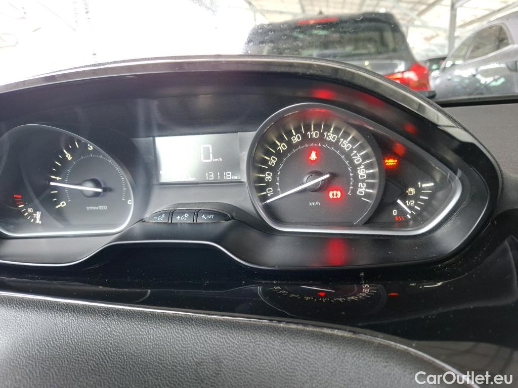  Peugeot  208 PEUGEOT  5p Berline BLUEHDI 100 ¤6.c S&S ACTIVE BUSINESS #83