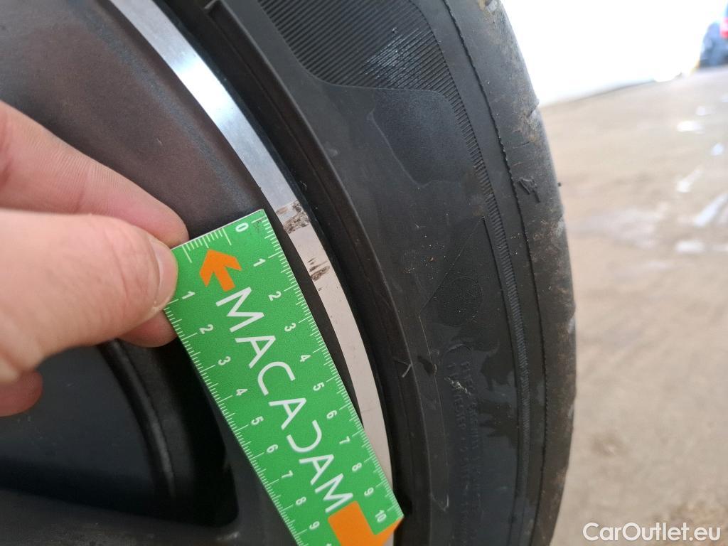  Mercedes  CLA-Klasse MERCEDES-BENZ CLA Coupe / 2019 / 4P / Coupé CLA 200 d AMG Line BA8 #35