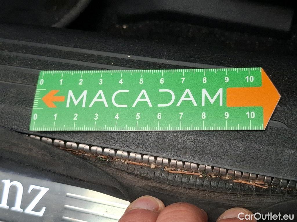  Mercedes  CLA-Klasse MERCEDES-BENZ CLA Coupe / 2019 / 4P / Coupé CLA 200 d AMG Line BA8 #51