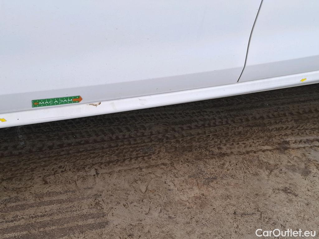  Peugeot  208 PEUGEOT  5p Berline BLUEHDI 100 ¤6.c S&S ACTIVE BUSINESS #25