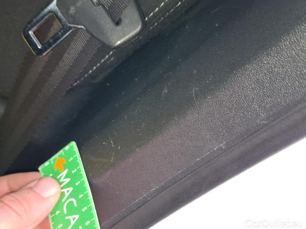  Peugeot  208 PEUGEOT  5p Berline BLUEHDI 100 ¤6.c S&S ACTIVE BUSINESS #61