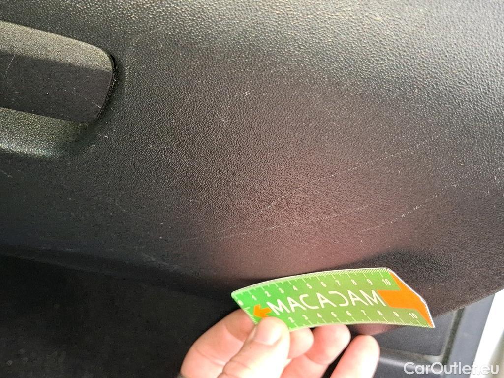  Peugeot  208 PEUGEOT  5p Berline BLUEHDI 100 ¤6.c S&S ACTIVE BUSINESS #29