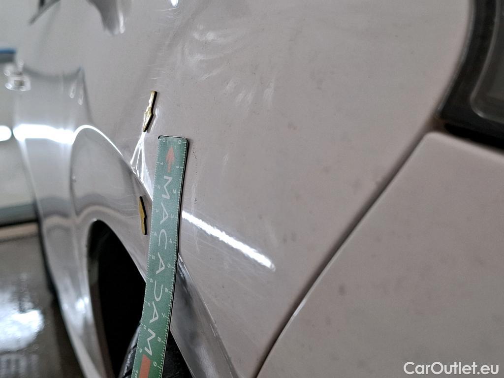  Peugeot  208 PEUGEOT  5p Berline BLUEHDI 100 ¤6.c S&S ACTIVE BUSINESS #67