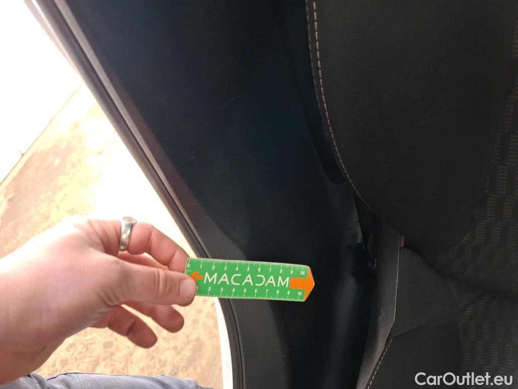  Peugeot  208 PEUGEOT  5p Berline BLUEHDI 100 ¤6.c S&S ACTIVE BUSINESS #31