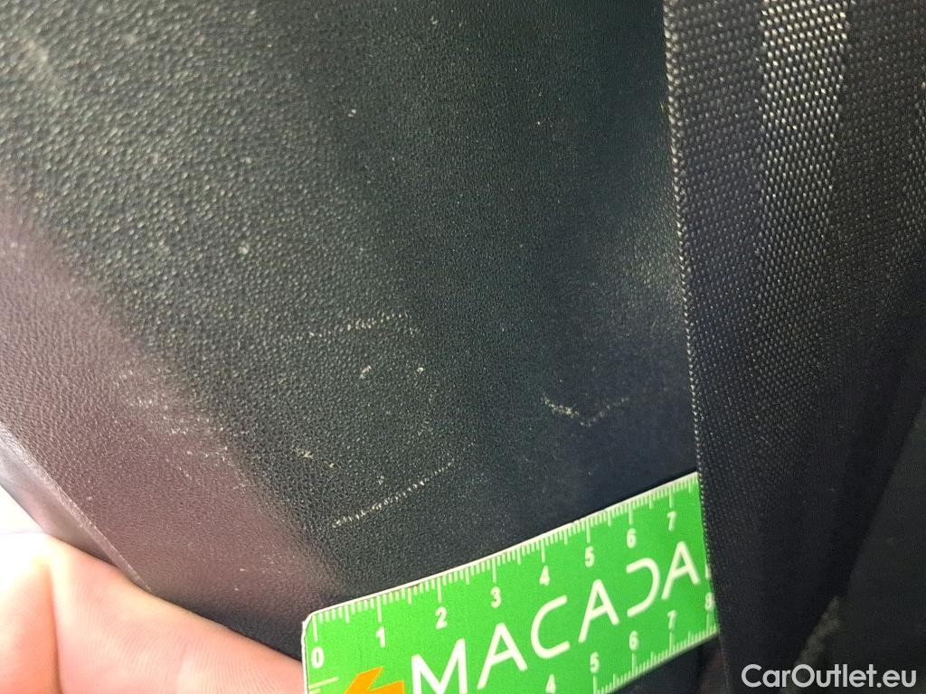  Peugeot  208 PEUGEOT  5p Berline BLUEHDI 100 ¤6.c S&S ACTIVE BUSINESS #39