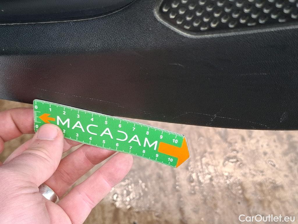  Peugeot  208 PEUGEOT  5p Berline BLUEHDI 100 ¤6.c S&S ACTIVE BUSINESS #41