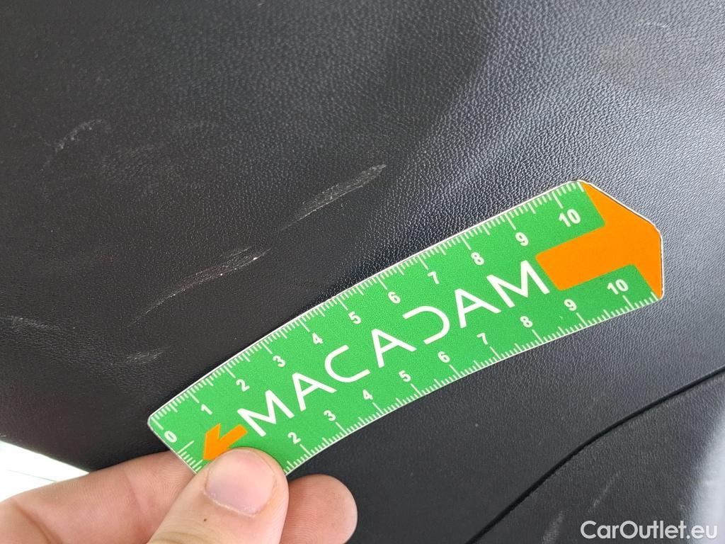  Peugeot  208 PEUGEOT  5p Berline BLUEHDI 100 ¤6.c S&S ACTIVE BUSINESS #51