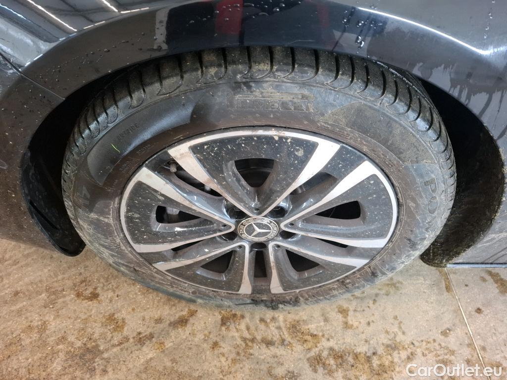  Mercedes  A-Klasse MERCEDES-BENZ Classe A Compact / 2022 / 5P / Berline A 200 Business Line 7G-DCT #28