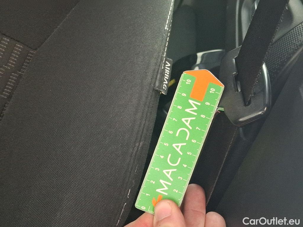  Peugeot  208 PEUGEOT  5p Berline BLUEHDI 100 ¤6.c S&S ACTIVE BUSINESS #35