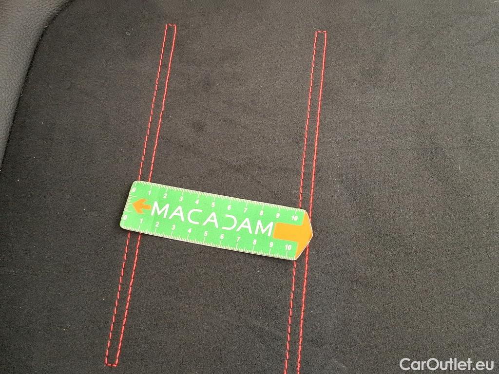  Mercedes  GLB MERCEDES-BENZ  / 2019 / 5P / SUV  200 d AMG Line #17