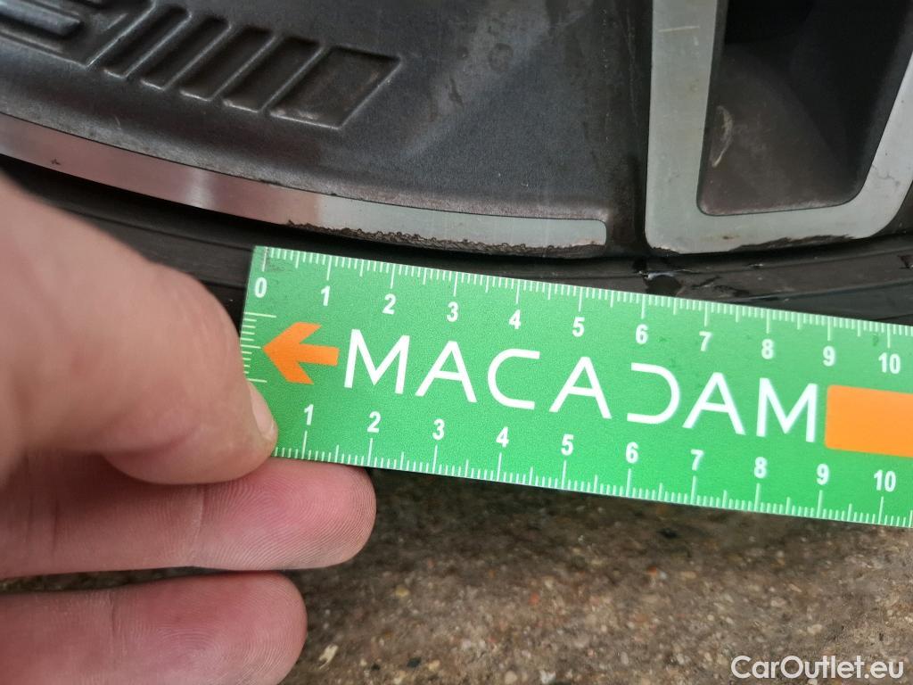  Mercedes  CLA-Klasse MERCEDES-BENZ CLA Coupe / 2019 / 4P / Coupé CLA 200 d AMG Line BA8 #36