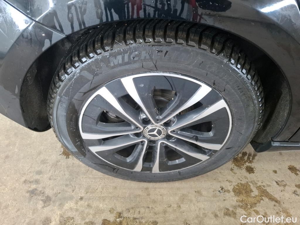  Mercedes  A-Klasse MERCEDES-BENZ Classe A Compact / 2022 / 5P / Berline A 200 Business Line 7G-DCT #35