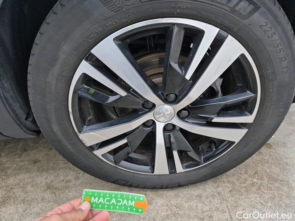  Peugeot  3008 PEUGEOT  / 2020 / 5P / SUV 1.6 HYBRID4 300 E-EAT8 GT #1