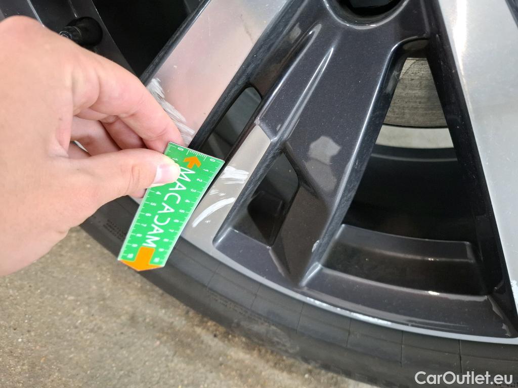  Peugeot  3008 PEUGEOT   2020  5P  SUV 16 HYBRID 225 EEAT8 Allure Pack #21