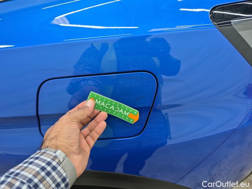  Peugeot  3008 PEUGEOT  / 2020 / 5P / SUV 1.6 HYBRID4 300 E-EAT8 GT #30