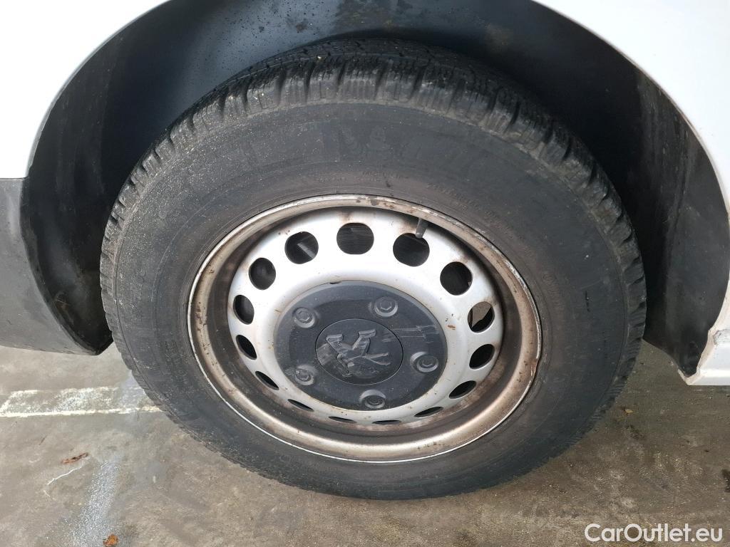  Peugeot  Expert  Kombi L2 1.5 HDi 120CV BVM6 E6dT #16