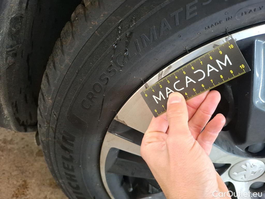  Peugeot  5008  GT 1.5 HDi 130CV BVA8 7 Sieges E6d #16