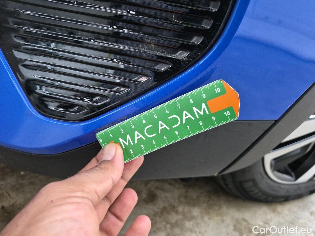  Peugeot  3008 PEUGEOT  / 2020 / 5P / SUV 1.6 HYBRID4 300 E-EAT8 GT #26