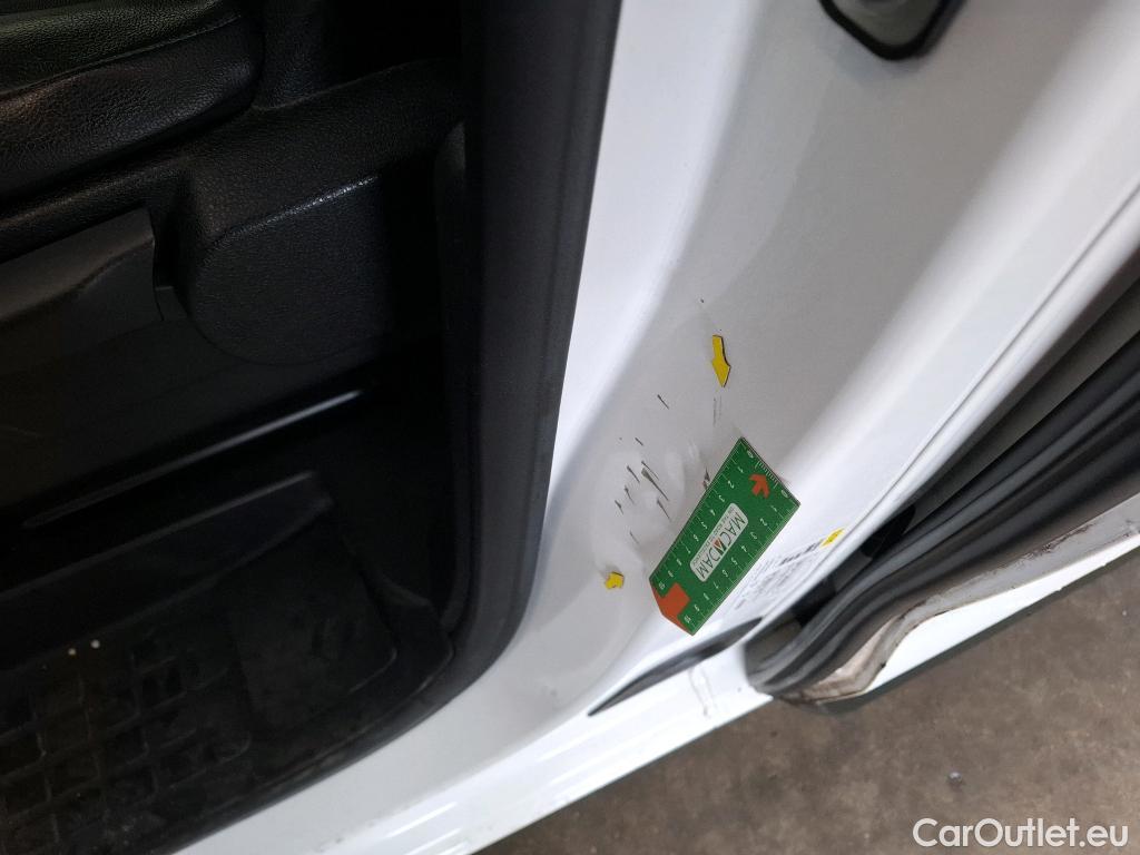  Peugeot  Expert  Kombi L2 1.5 HDi 120CV BVM6 E6dT #13