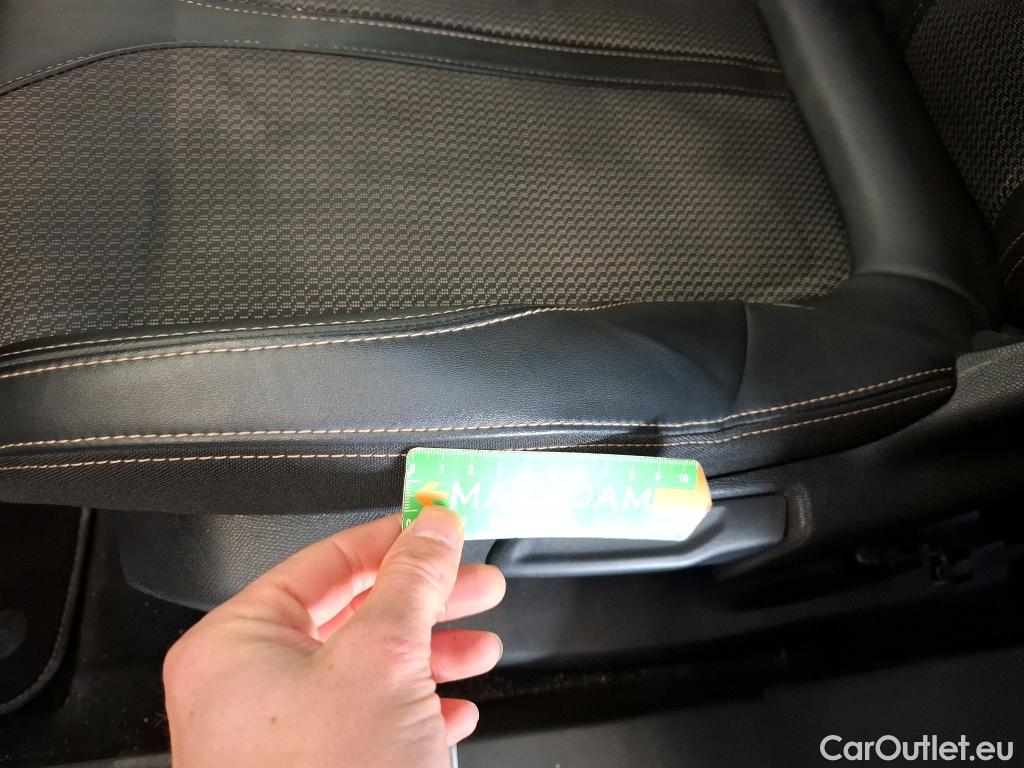  Peugeot  3008  GT 1.2 PureTech 130CV BVA8 E6d #5