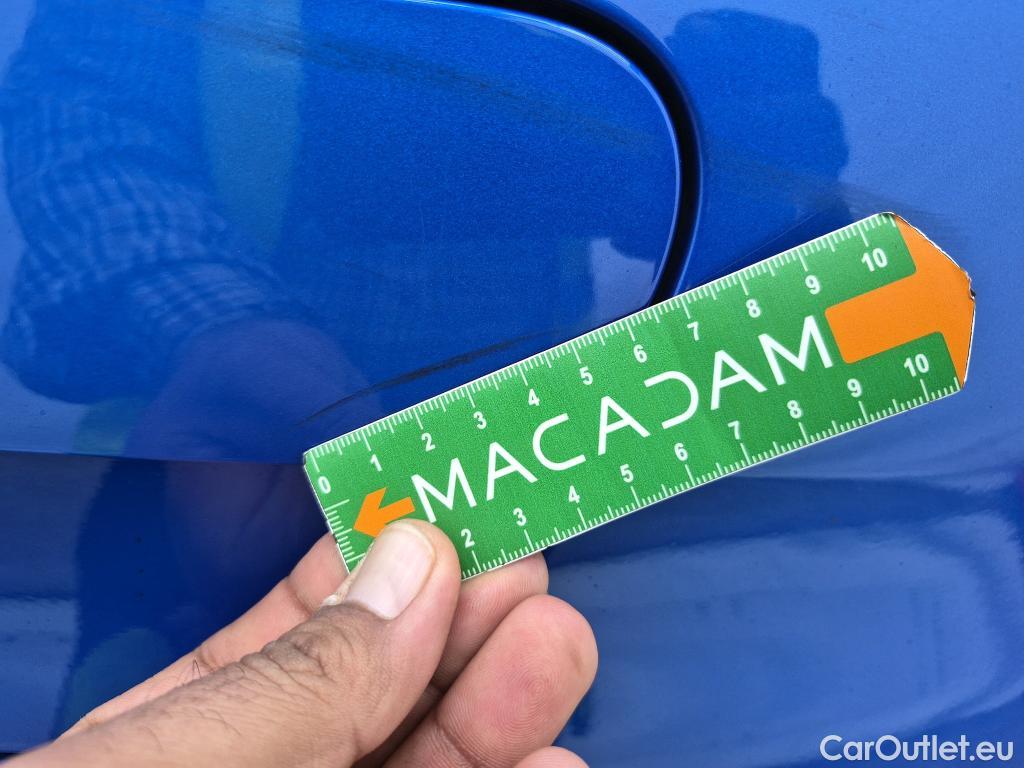  Peugeot  3008 PEUGEOT  / 2020 / 5P / SUV 1.6 HYBRID4 300 E-EAT8 GT #31