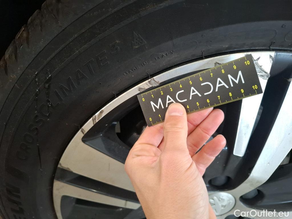  Peugeot  5008  GT 1.5 HDi 130CV BVA8 7 Sieges E6d #15