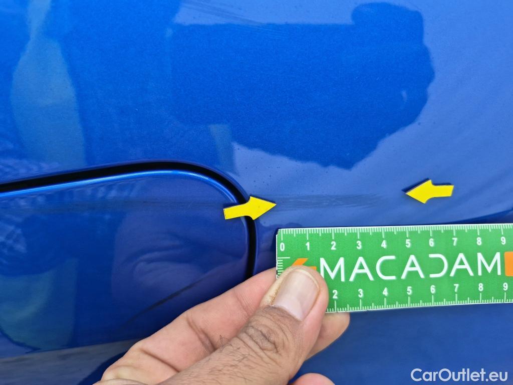  Peugeot  3008 PEUGEOT  / 2020 / 5P / SUV 1.6 HYBRID4 300 E-EAT8 GT #21