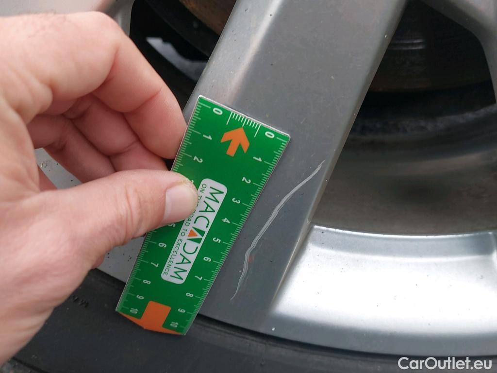  Peugeot  3008  Active Business 1.2 PureTech 130CV BVA8 E6d #40