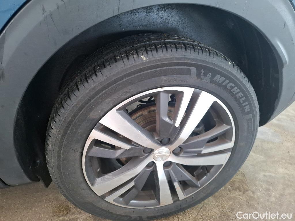  Peugeot  3008 PEUGEOT  / 2020 / 5P / SUV BlueHDi 130 S&S EAT8 Allure #24