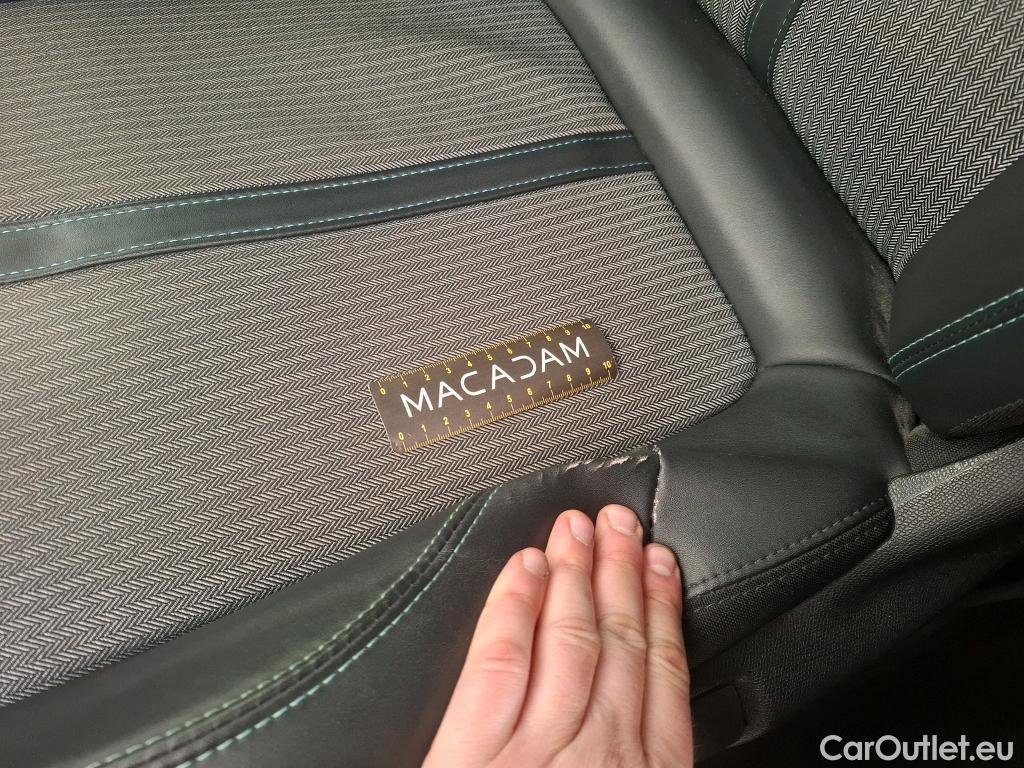  Peugeot  3008 PEUGEOT  / 2020 / 5P / SUV BlueHDi 130 S&S EAT8 Allure #14